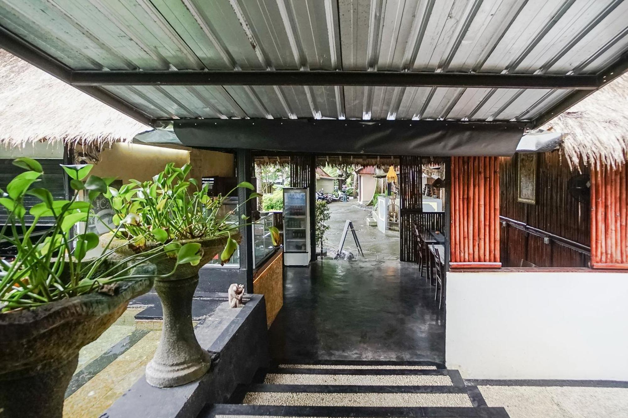 Hotel Kampung 168 Jimbaran Exterior foto